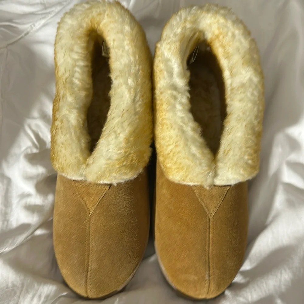 Guide Gear slippers - Picture 1 of 7